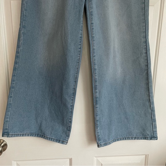 Blue Turtle Wide Leg Jeans Light Wash - Picture 5 of 10
